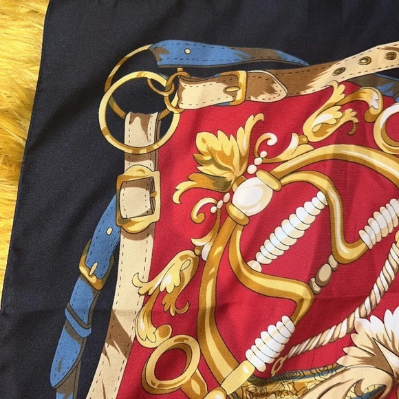 Vintage style panther print scarf - Picture 5 of 11